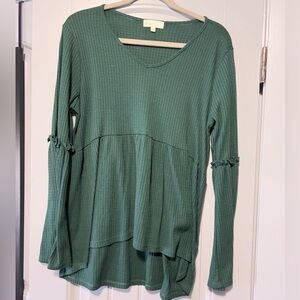 Green V-Neck Long Sleeve Top